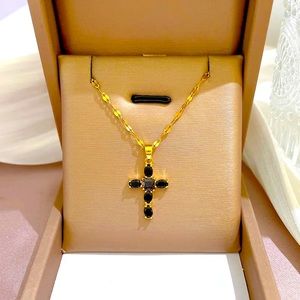 Women Zirconia Cross Pendant Necklace